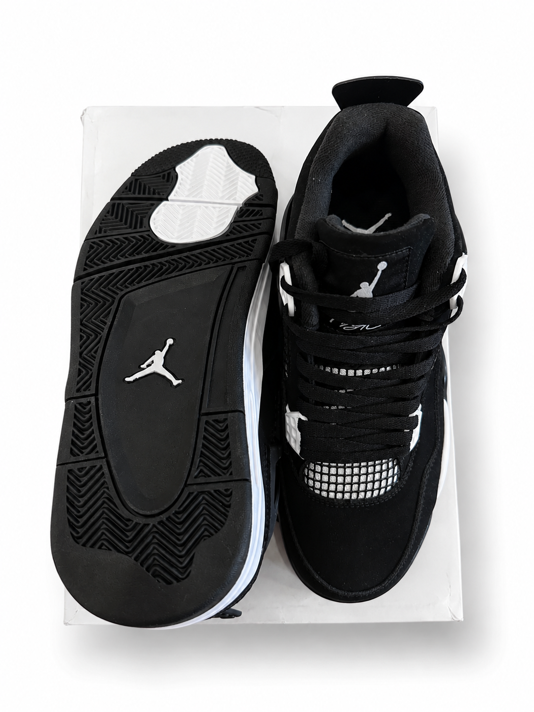 Jordan 4 “White Thunder”
