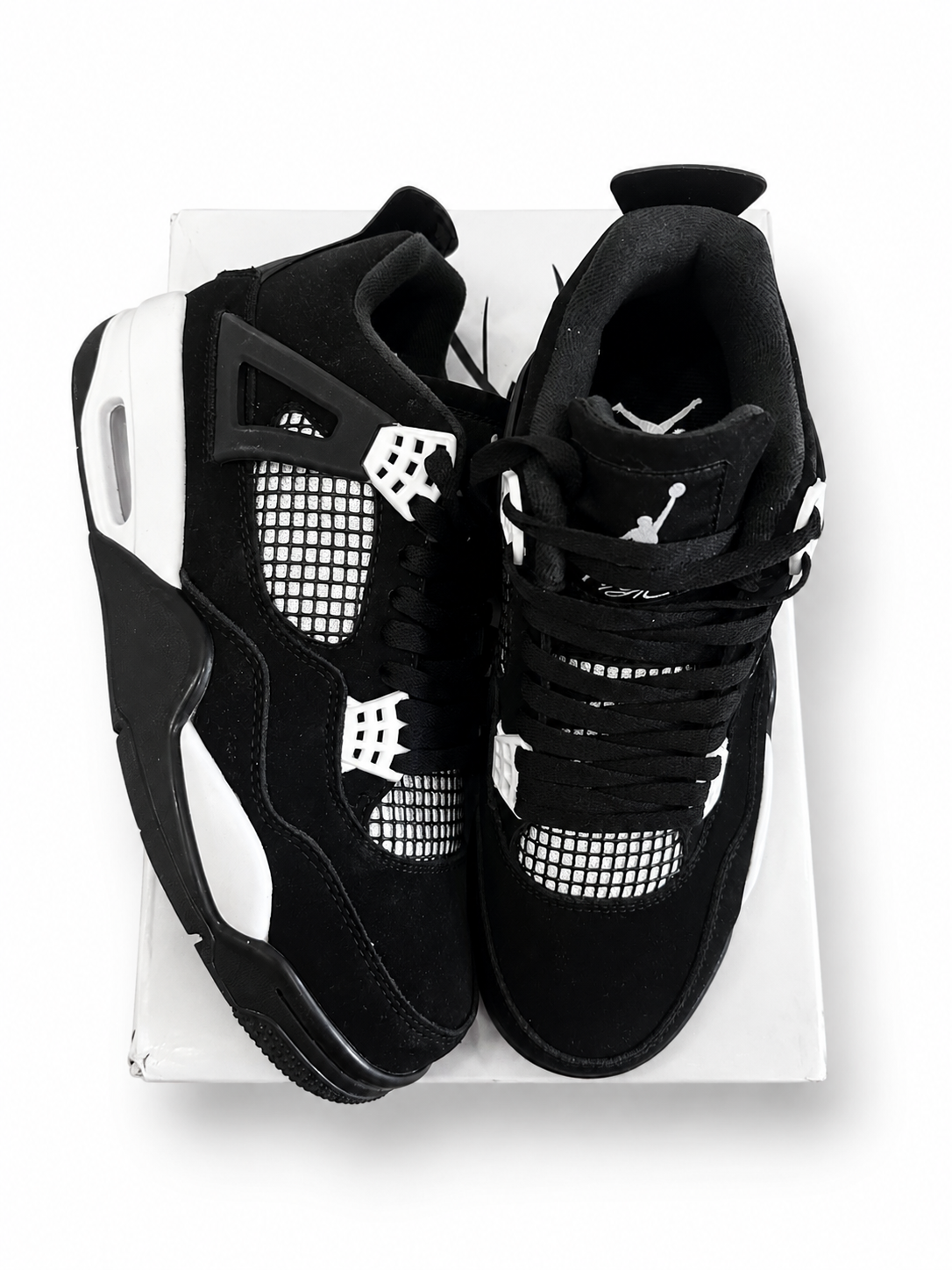 Jordan 4 “White Thunder”