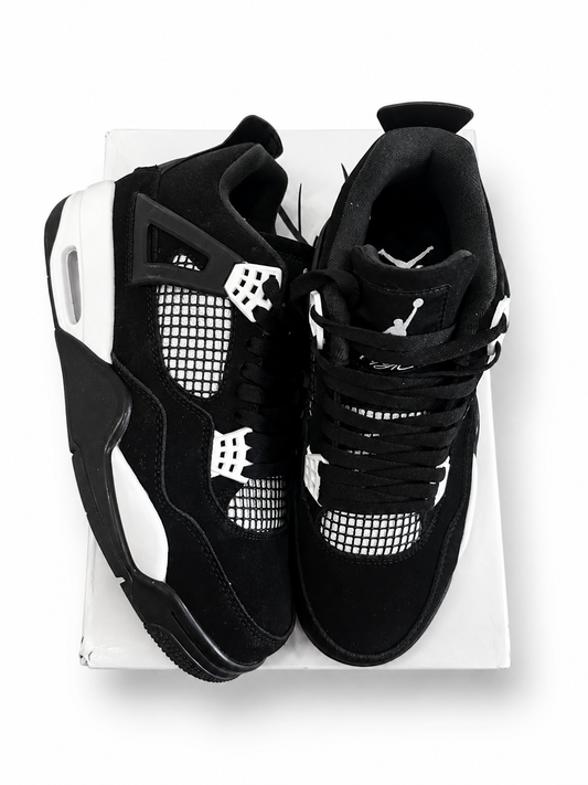 Jordan 4 “White Thunder”