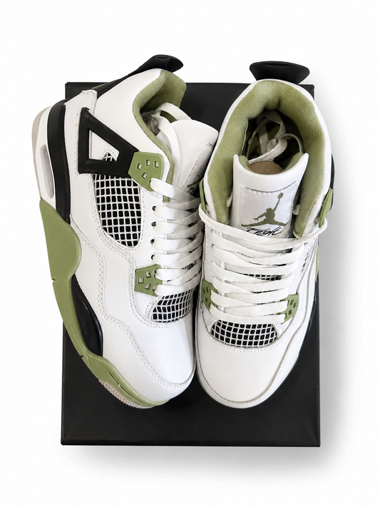 Jordan 4 “Seafoam”